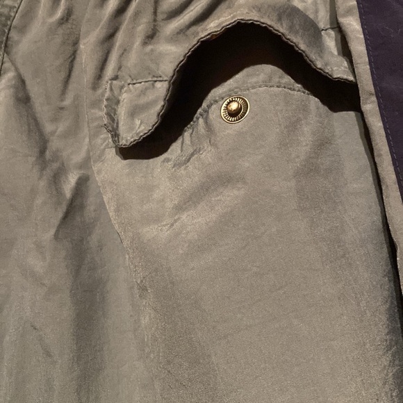 Very nice pants with black strap on the back rubber around waist - Picture 7 of 7